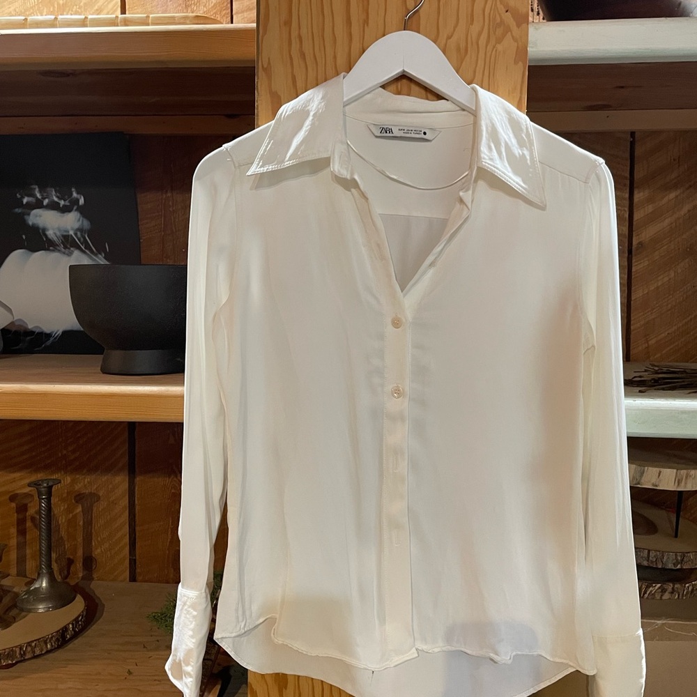 Zara Cream Button-Up Blouse